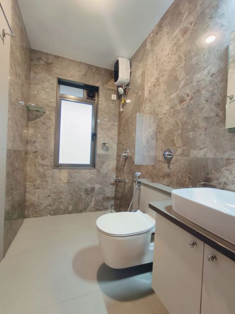 Bathroom, nav-geeta-chs 3 Bedroom 1250 Sq.Ft. Apartment In Chembur Mumbai 10164803