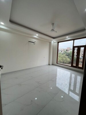 Room in 3 BHK Builder Floor at Chattarpur – for Sale