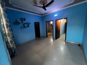 Room in 2 BHK Builder Floor at Sector 10a – for Rent