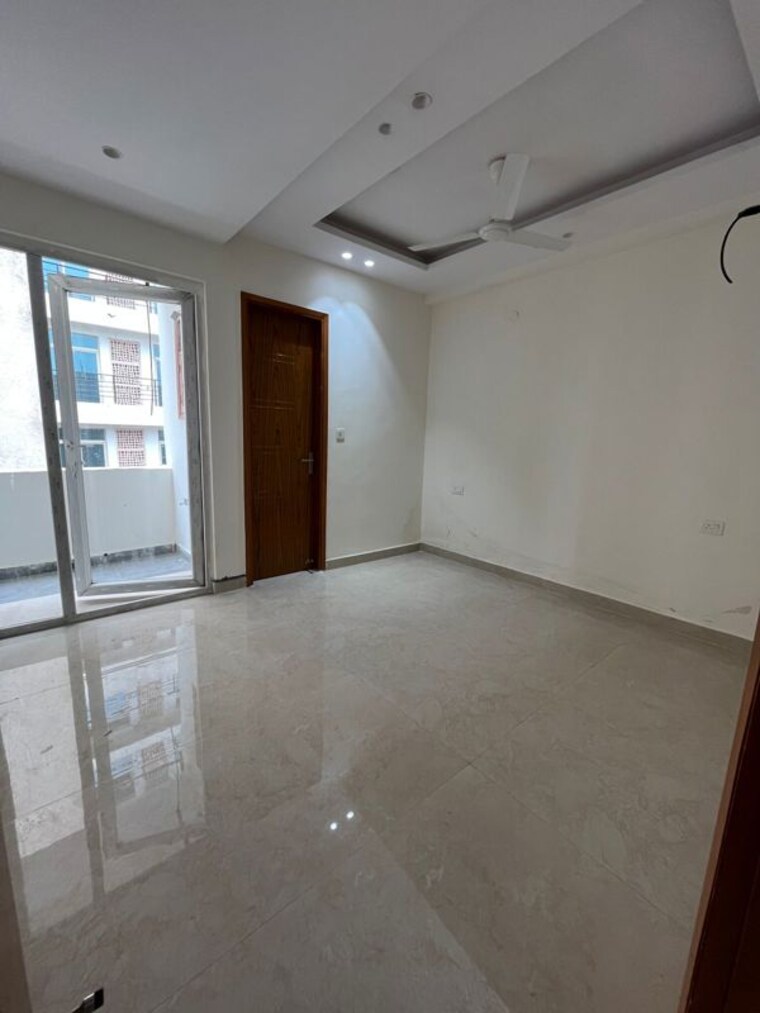 Room, rajpur khurd extension 2 Bedroom 85 Sq.Yd. Builder Floor In Rajpur Khurd Extension Delhi 10164841