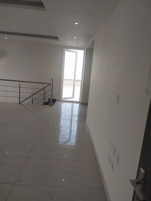 Room in 5 BHK Apartment at Sector 126 – for Sale