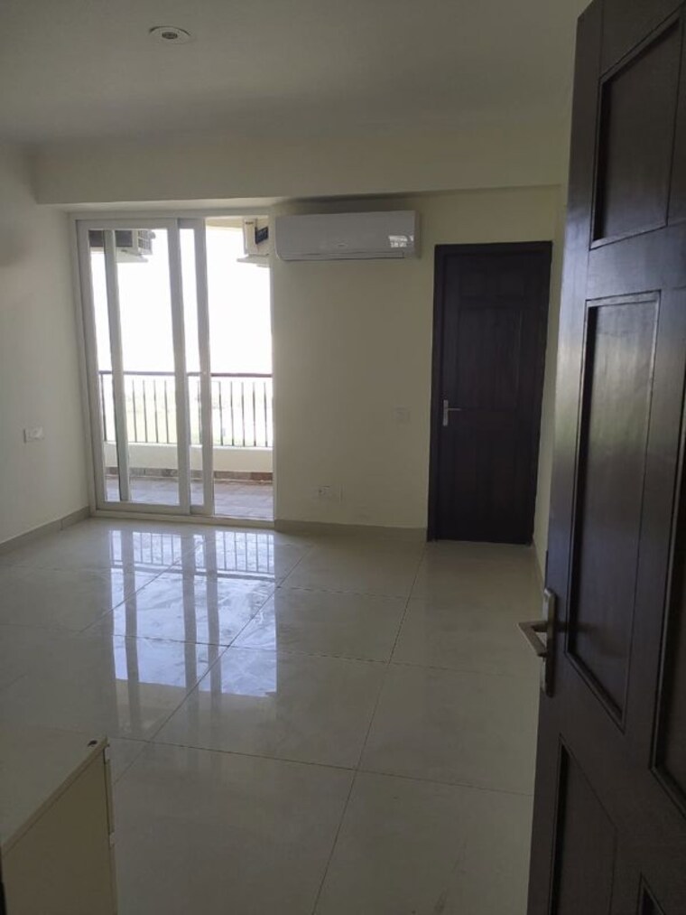 Room, sector 126 5 Bedroom 3650 Sq.Ft. Apartment In Sector 126 Mohali 10164857
