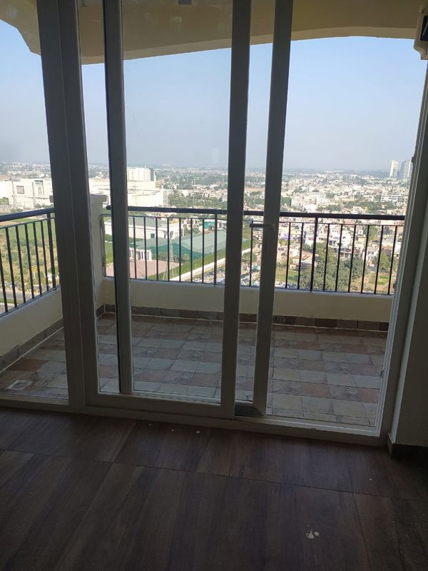 5 BHK + Pooja Room,Servant Room,Study Room Apartment For Sale in Sector 126