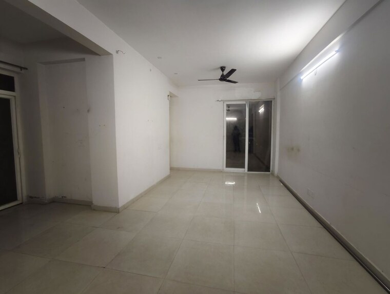 Room, signature-global-city 2.5 Bedroom 519 Sq.Ft. Apartment In Sector 37d Gurgaon 10164849
