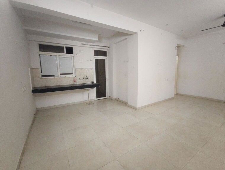 Room, signature-global-city 2.5 Bedroom 519 Sq.Ft. Apartment In Sector 37d Gurgaon 10164849