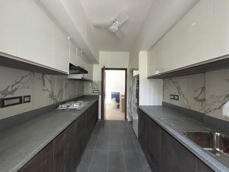 Kitchen, dlf-city-gurgaon 4 Bedroom 365 Sq.Ft. Builder Floor In Sector 27 Gurgaon 10164871