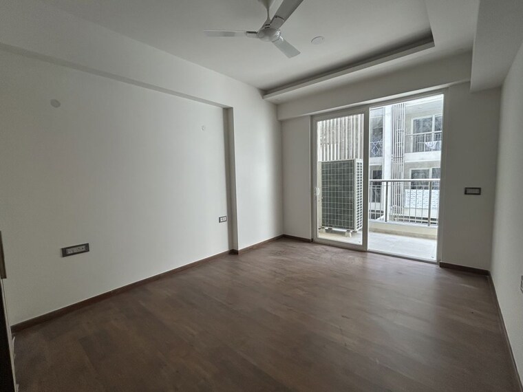 Room, dlf-city-gurgaon 4 Bedroom 365 Sq.Ft. Builder Floor In Sector 27 Gurgaon 10164871