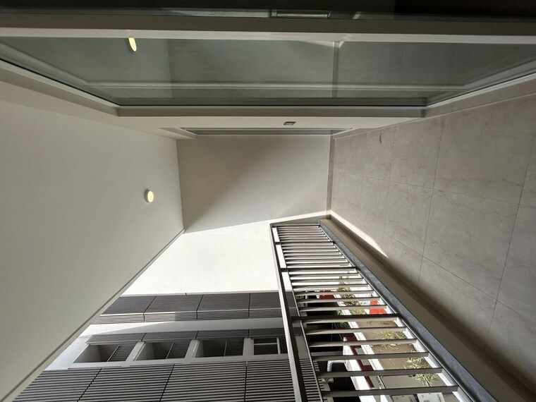 Balcony, dlf-city-gurgaon 4 Bedroom 365 Sq.Ft. Builder Floor In Sector 27 Gurgaon 10164871