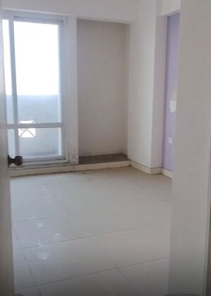 Room in 2 BHK Apartment at Value Meadows Vista, Raj Nagar Extension – for Sale