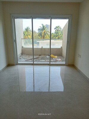 Room in 2 BHK Apartment at Srishti Oasis Phase I, Bhandup West – for Sale