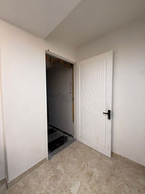 Room in 2 BHK Builder Floor at Saket – for Rent