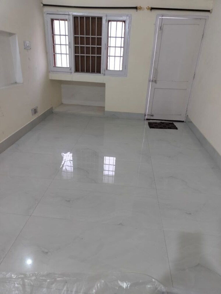 Room, sector 31 2 Bedroom 1400 Sq.Ft. Builder Floor In Sector 31 Gurgaon 10164924