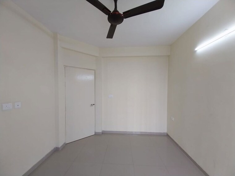 Room, pyramid-altia 3 Bedroom 700 Sq.Ft. Apartment In Sector 70 Gurgaon 10164922