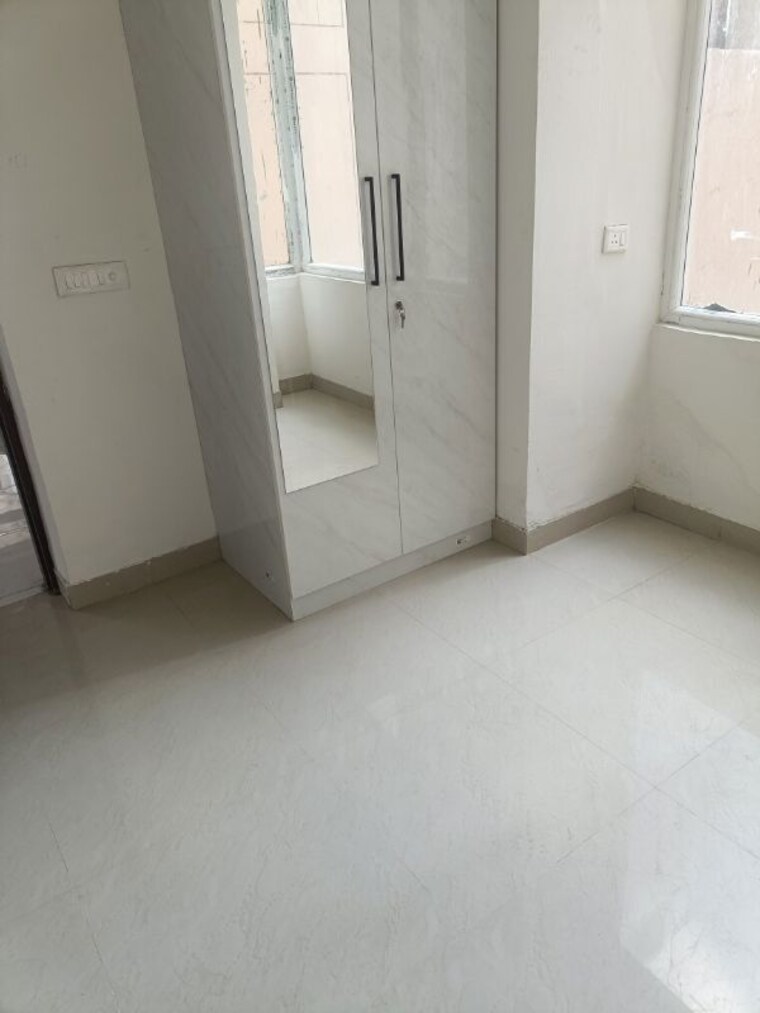 Room, amrapali-heartbeat-city 2.5 Bedroom 1350 Sq.Ft. Apartment In Sector 107 Noida 10164931