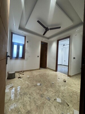 Room in 1 BHK Builder Floor at Saket – for Rent