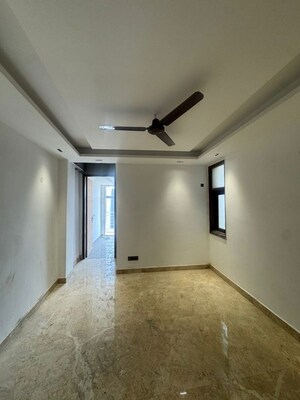 Room in 1 BHK Builder Floor at Saket – for Rent