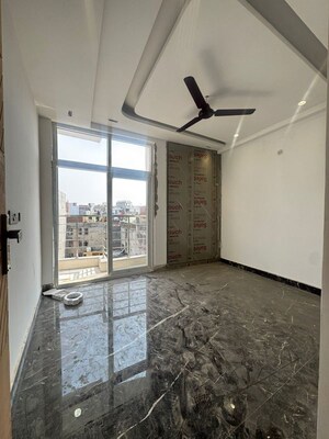 Room in 1 BHK Builder Floor at Saket – for Rent