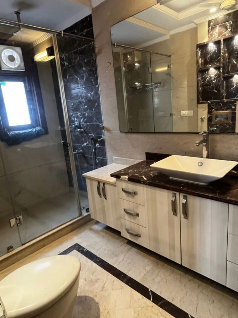 Kitchen, pamposh enclave 4 Bedroom 450 Sq.Yd. Builder Floor In Pamposh Enclave Delhi 10164969