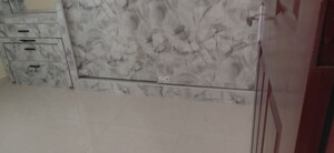 Room in 2.5 BHK Apartment at Radhey Krishna Casa Green Exotica, Vrindavan Yojna – for Rent