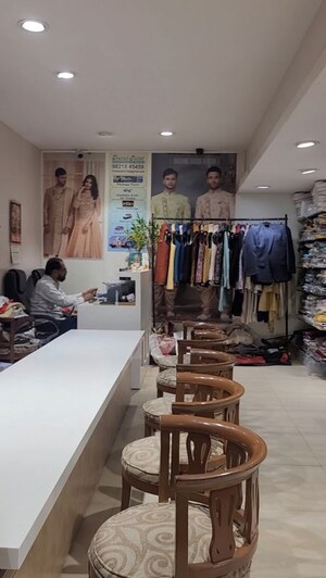  Shop – Exterior View View at Irla - for Rent