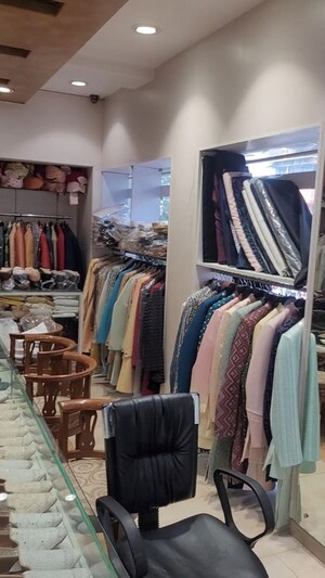  Shop – Exterior View View at Irla - for Rent