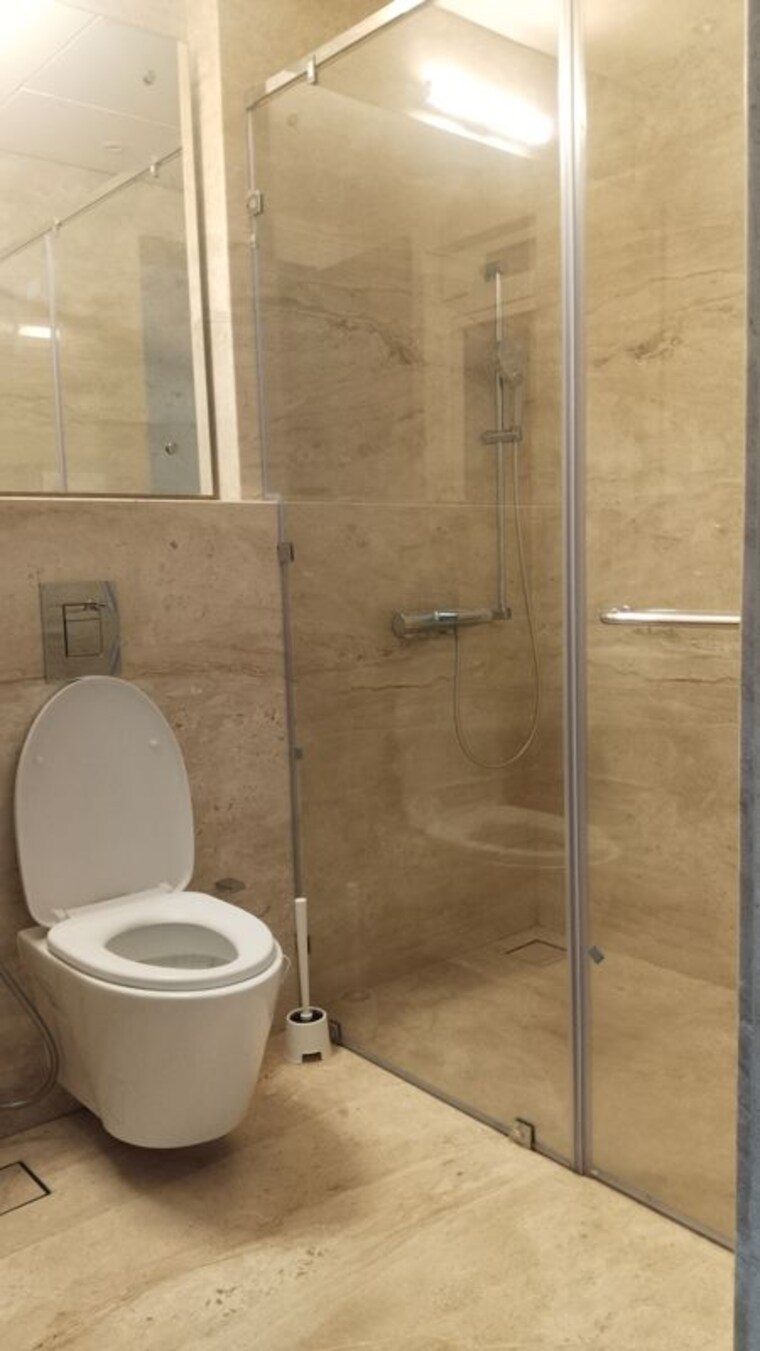 Bathroom, maker-tower 4 Bedroom 2100 Sq.Ft. Apartment In Cuffe Parade Mumbai 10164987