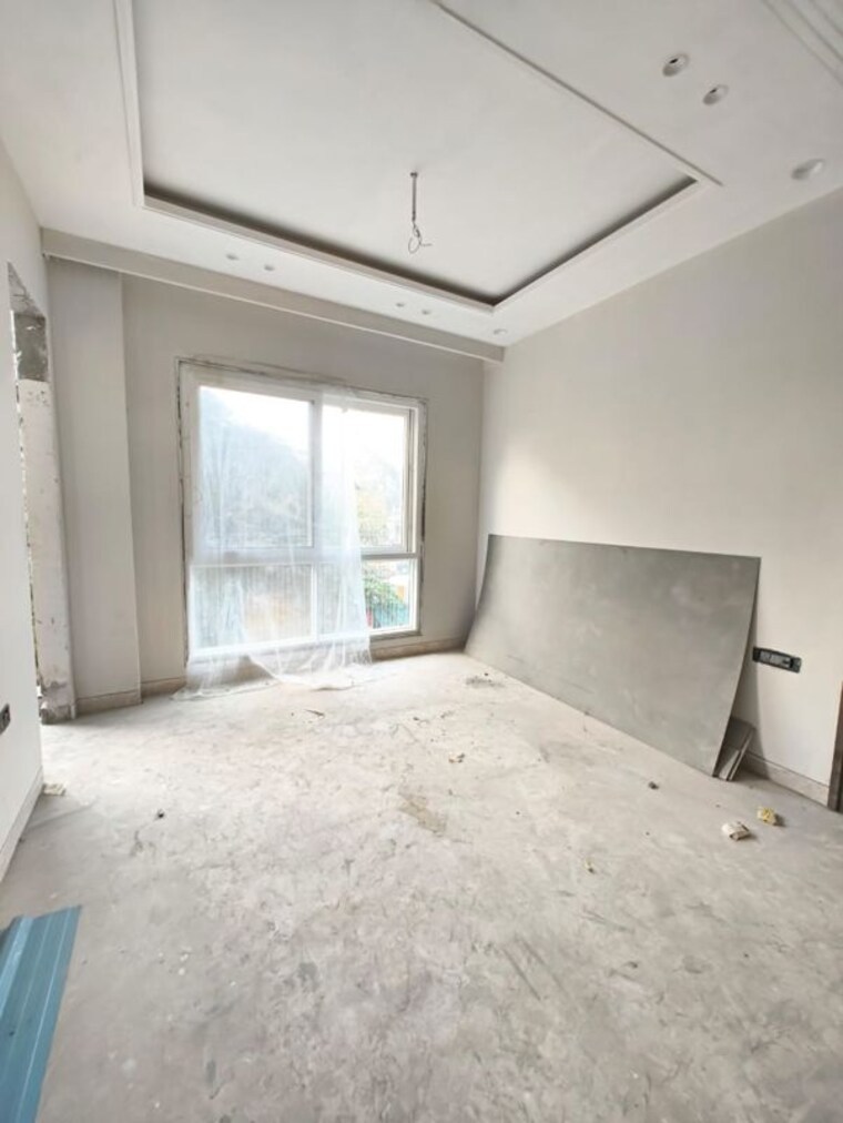 Room, nehru enclave 3 Bedroom 200 Sq.Yd. Builder Floor In Nehru Enclave Delhi 10165041