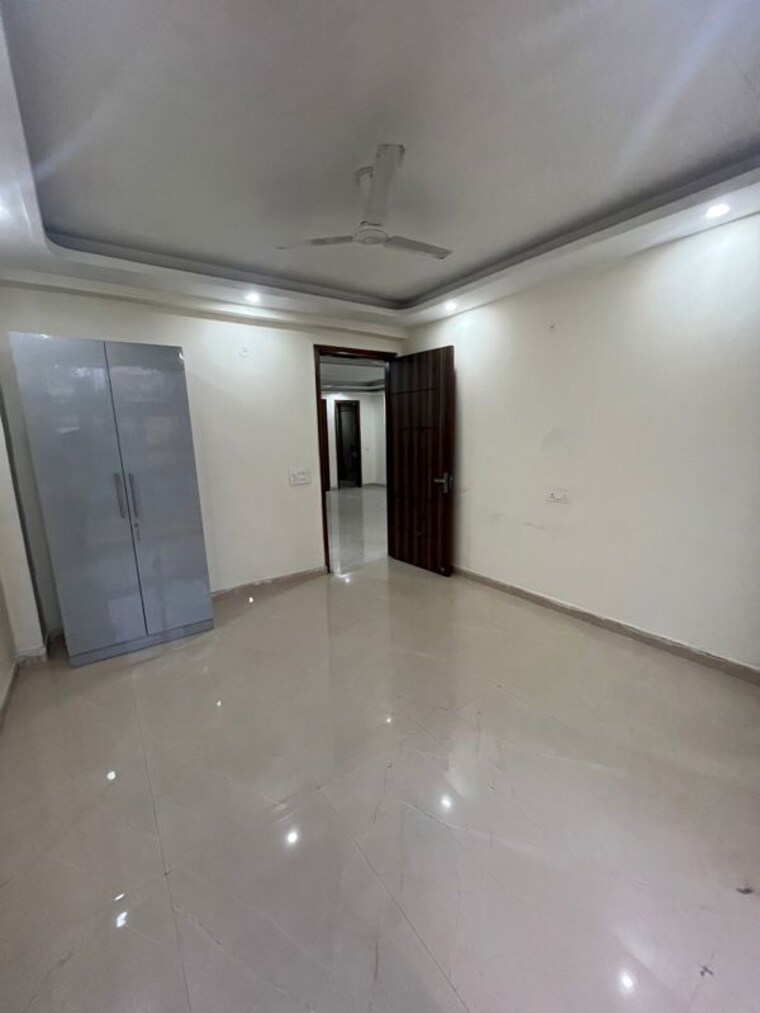 Room, rajpur 3 Bedroom 150 Sq.Yd. Builder Floor In Rajpur Delhi 10165046