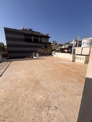 Parking in 2 BHK Builder Floor at Sector 15 – for Rent