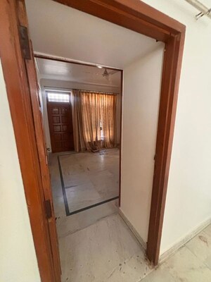 Room in 2 BHK Builder Floor at Sector 15 – for Rent
