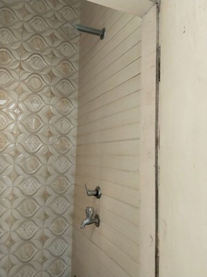 Bathroom in 2 BHK Builder Floor at Sector 46 – for Rent