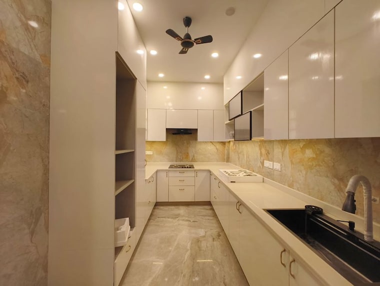 Kitchen, east of kailash 3 Bedroom 200 Sq.Yd. Builder Floor In East Of Kailash Delhi 10165069