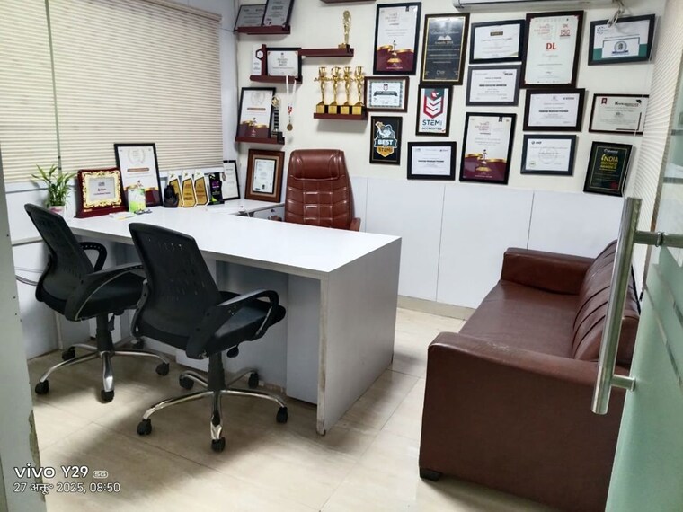 Team Area, sector 3 Commercial Office Space 900 Sq.Ft. In Sector 3 Noida 10165073