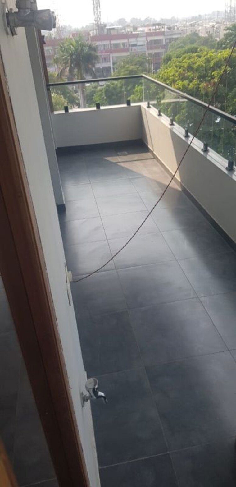 Balcony, sector 12 panchkula 3 Bedroom 250 Sq.Yd. Builder Floor In Sector 12 Panchkula Panchkula 10165081