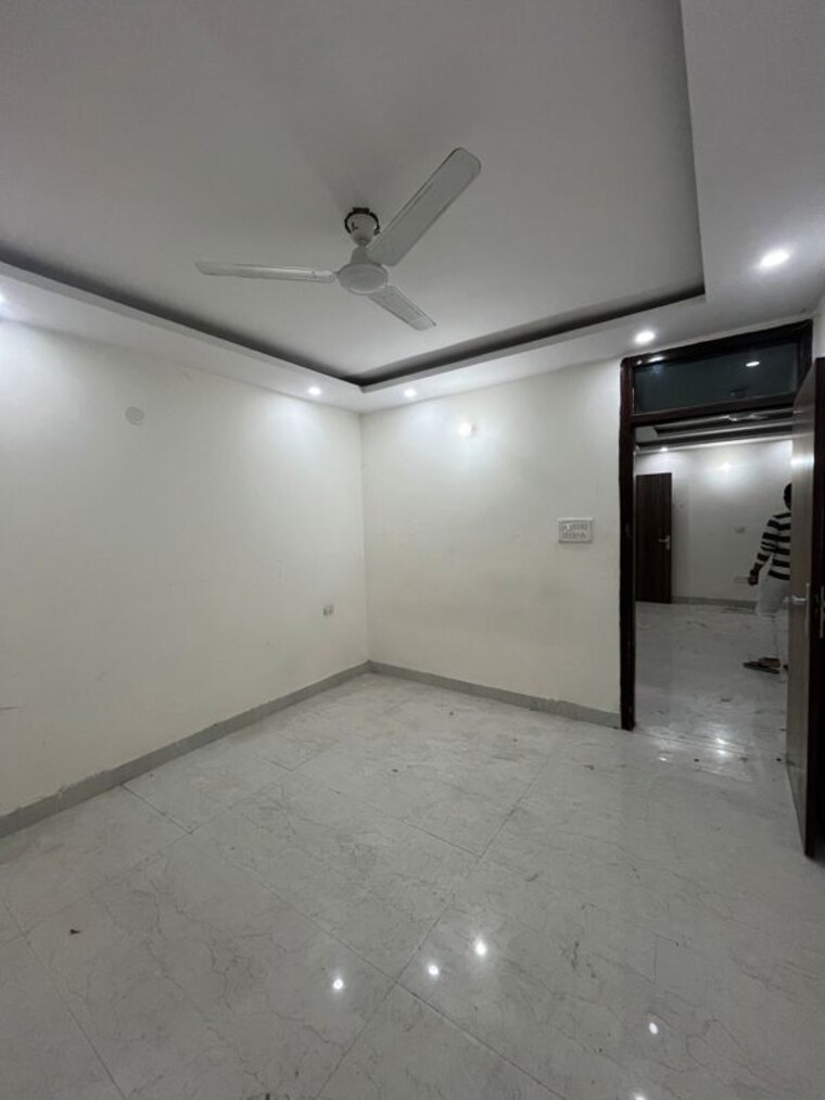 Room, chattarpur 2 Bedroom 85 Sq.Yd. Builder Floor In Chattarpur Delhi 10165087