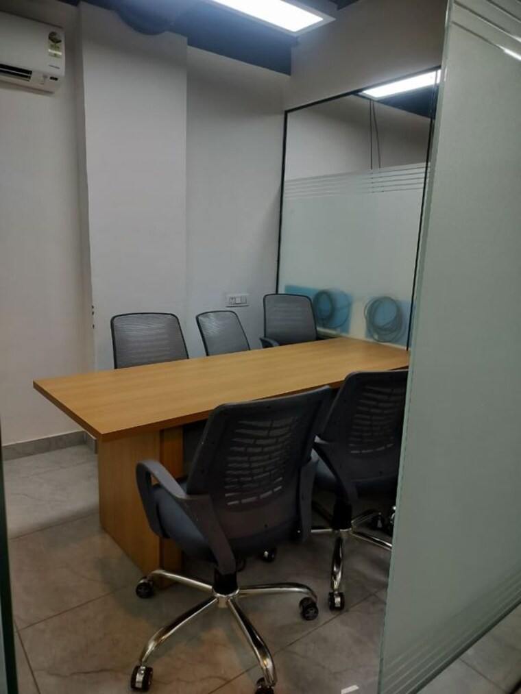 Team Area, sector 16 Commercial Office Space 1500 Sq.Ft. In Sector 16 Noida 10165106
