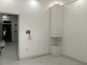 Room in 1 BHK Builder Floor at Sector 73 – for Sale