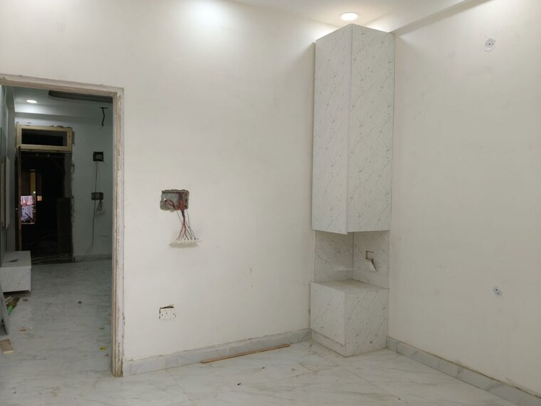 Room, sector 73 1 Bedroom 570 Sq.Ft. Builder Floor In Sector 73 Noida 10165109