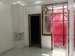 Building Lobby in 1 BHK Builder Floor at Sector 73 – for Sale