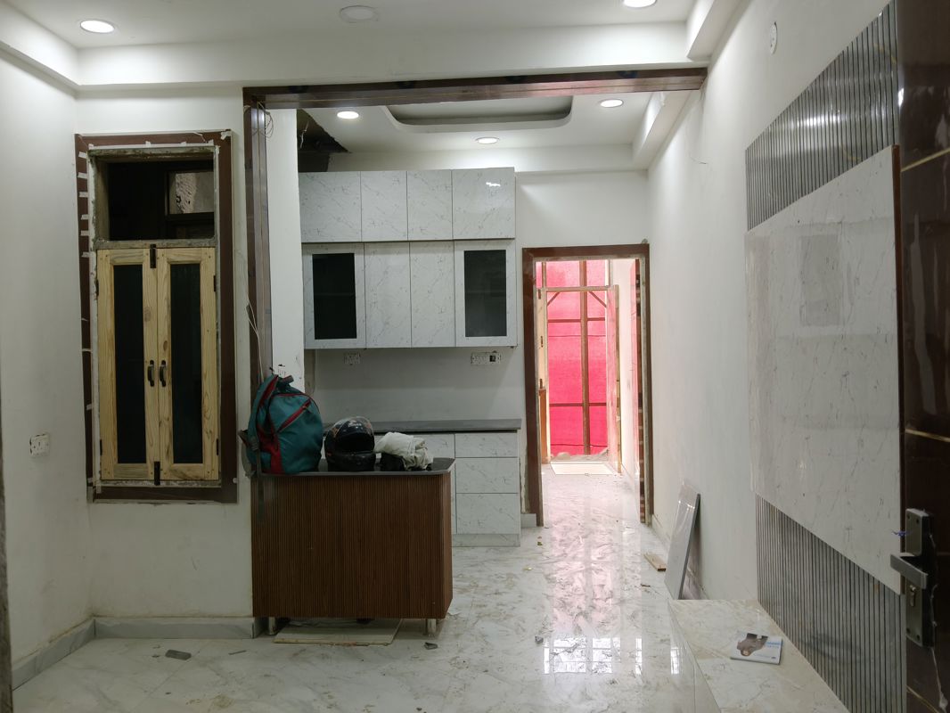 1 BHK + Servant Room Builder Floor For Sale in Sector 73