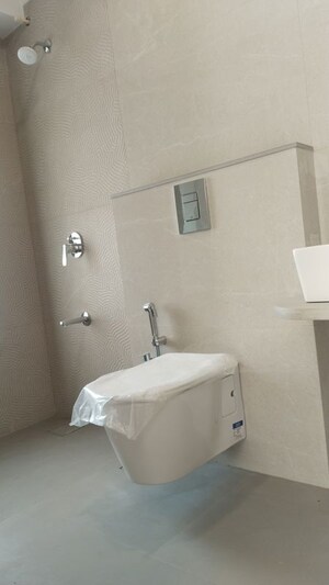 Bathroom in 2 BHK Apartment at Wadhwa Pristine, Matunga West – for Sale