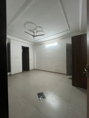 Room in 3 BHK Builder Floor at Rajpur – for Rent