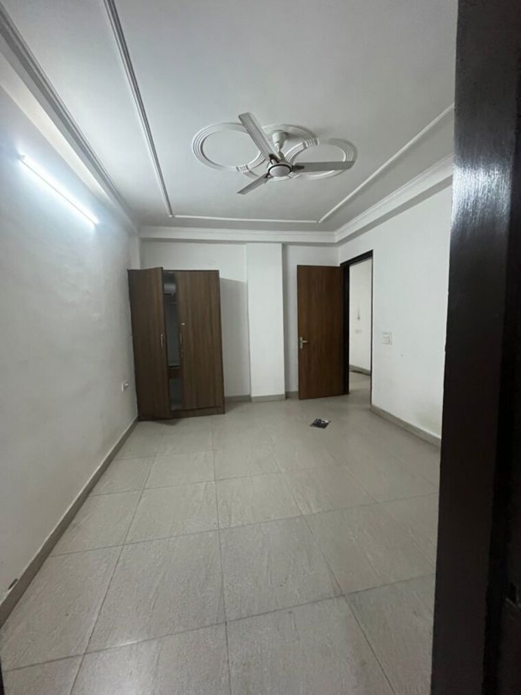 Room, rajpur 3 Bedroom 130 Sq.Yd. Builder Floor In Rajpur Delhi 10165146