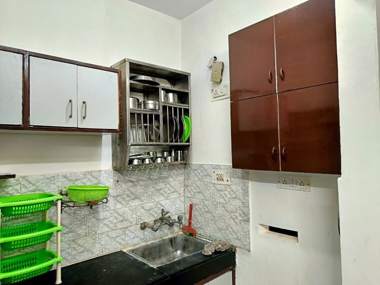 Kitchen, govindpuri 2 Bedroom 900 Sq.Ft. Builder Floor In Govindpuri Delhi 10165147