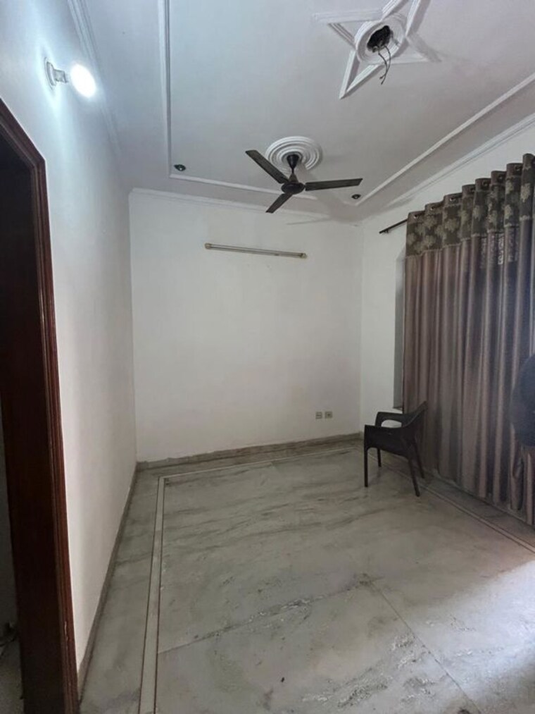Bathroom, sector 21 1.5 Bedroom 800 Sq.Ft. Villa In Sector 21 Gurgaon 10165160