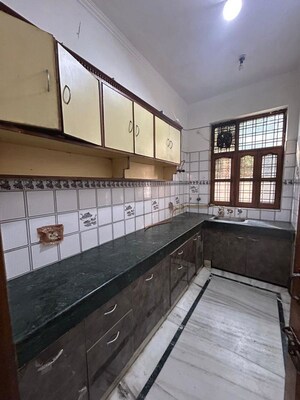 Kitchen in 1.5 BHK Villa at Sector 21 – for Rent