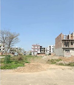 Plot For Sale in Sector 75