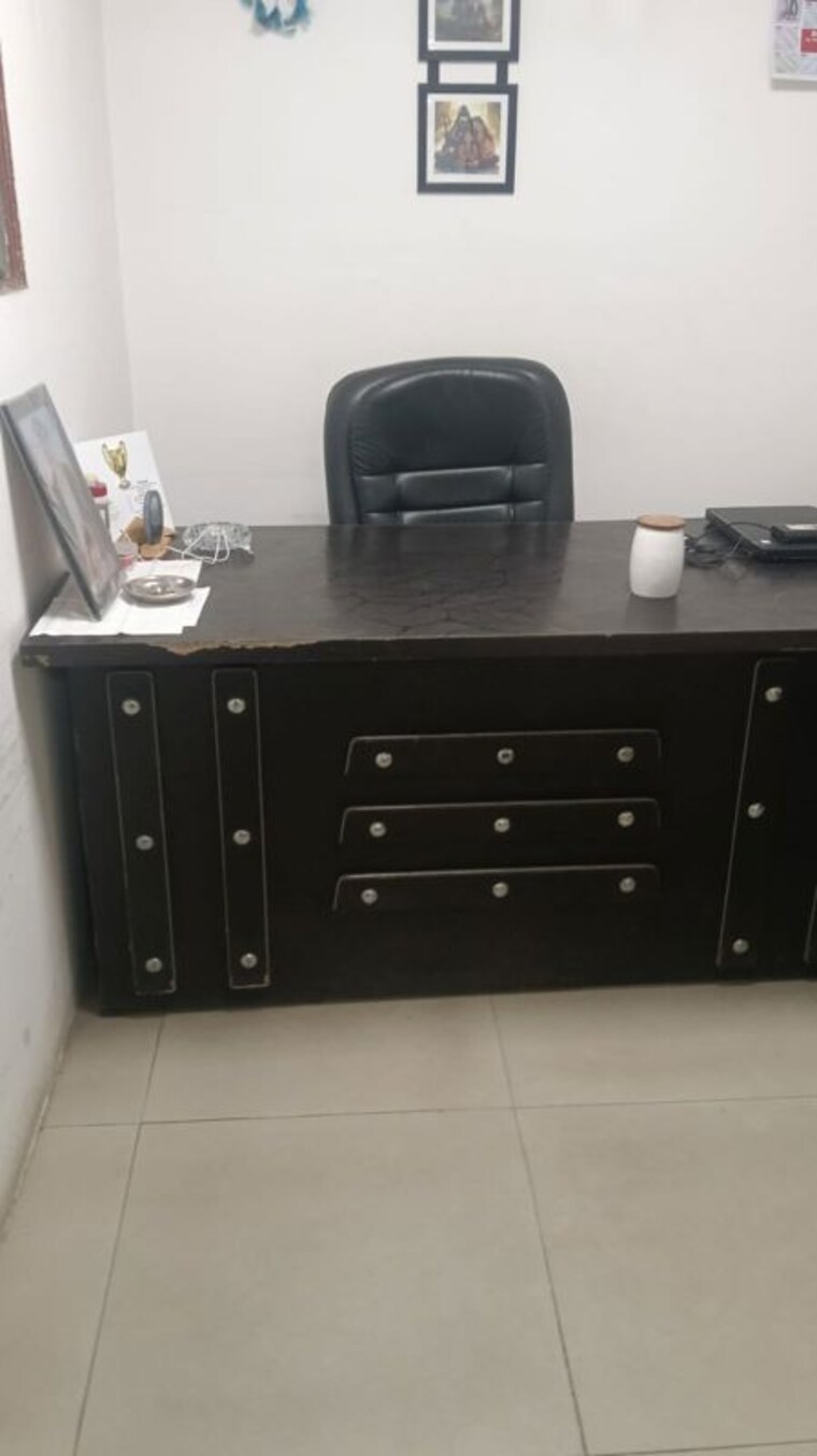 undefined, sector 2 Commercial Office Space 1000 Sq.Ft. In Sector 2 Noida 10165177