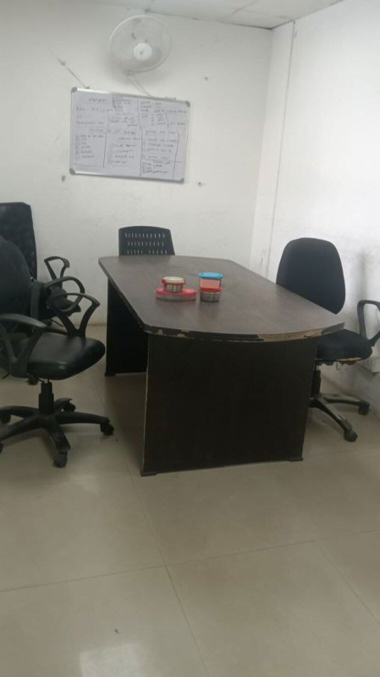 Team Area, sector 2 Commercial Office Space 1000 Sq.Ft. In Sector 2 Noida 10165177