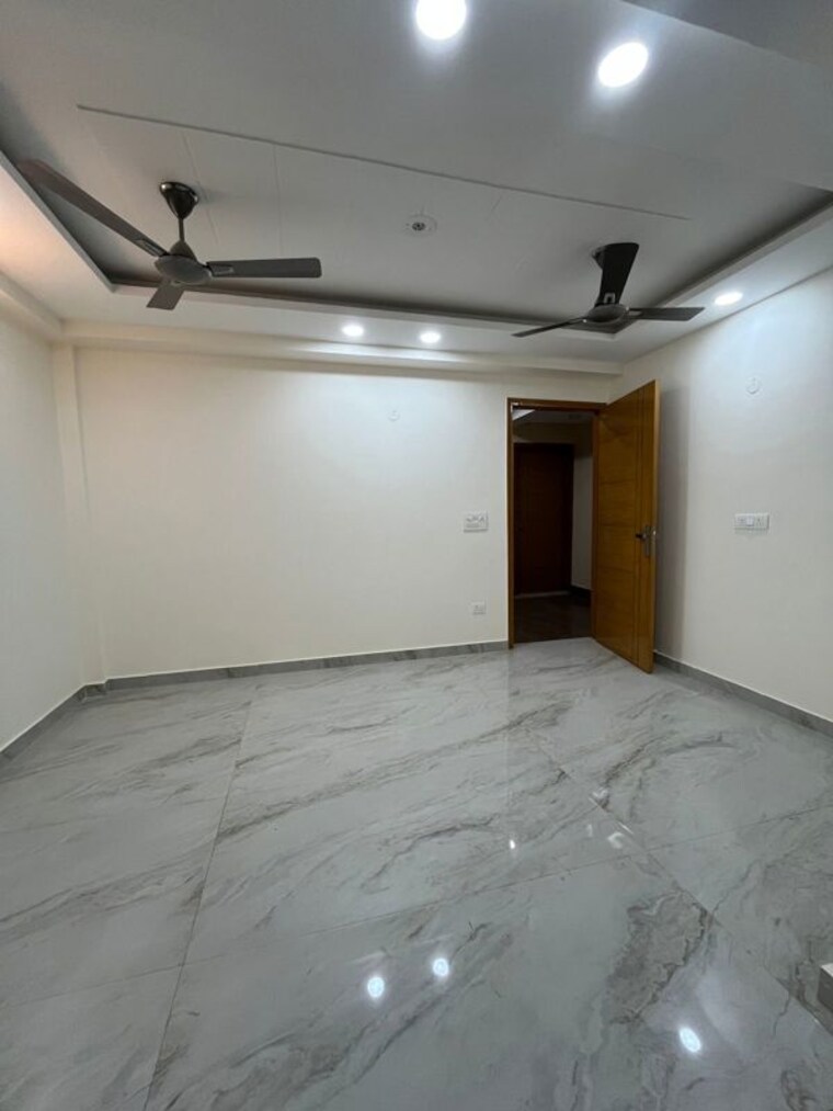 Room, rajpur 2 Bedroom 85 Sq.Yd. Builder Floor In Rajpur Delhi 10165184
